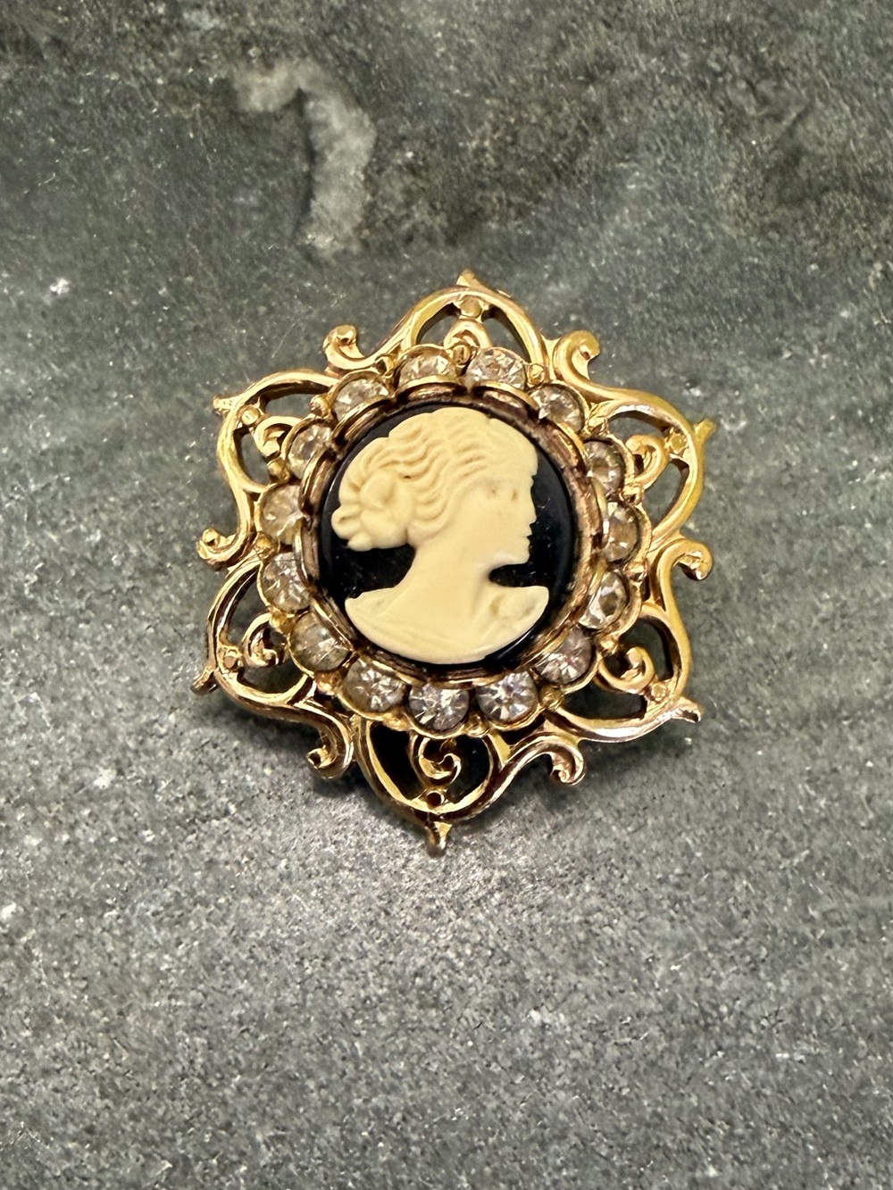 Vintage Cameo Black Crystal Halo Gold Brooch